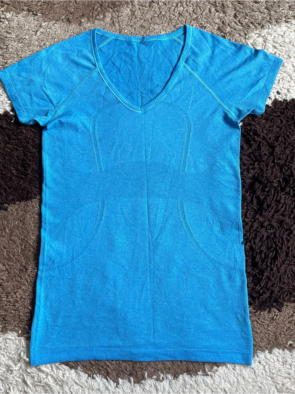 RARE Lululemon Run: Swiftly Tech V Neck Sz 8 In  Beach Blanket Blue